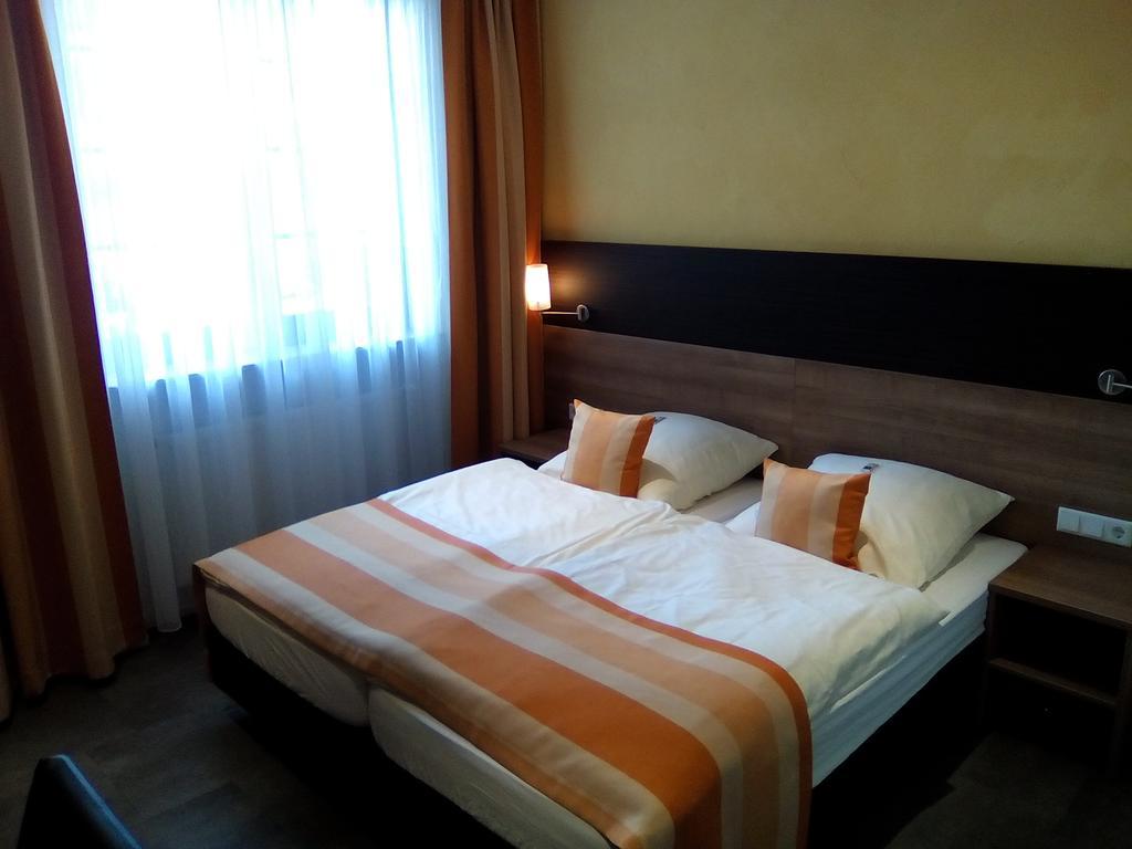 Hotel Trutzpfaff ชไปยา ภายนอก รูปภาพ