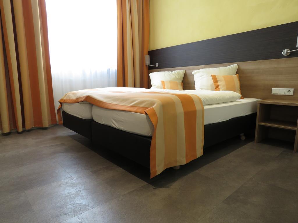 Hotel Trutzpfaff ชไปยา ภายนอก รูปภาพ
